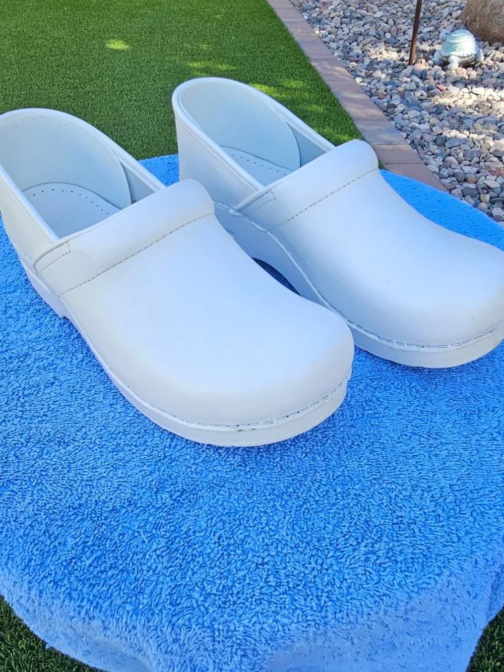 Dansko Women's Size 40 (US Women's 9.5-10) White Professional Clogs - Picture 3 of 6